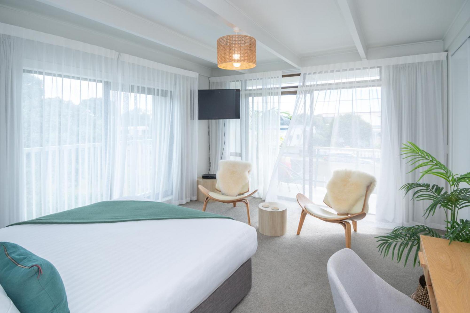 Whispering Sands Beachfront Motel Gisborne Exterior photo