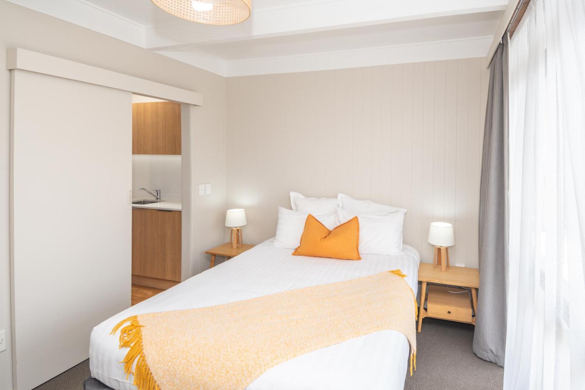 Whispering Sands Beachfront Motel Gisborne Exterior photo